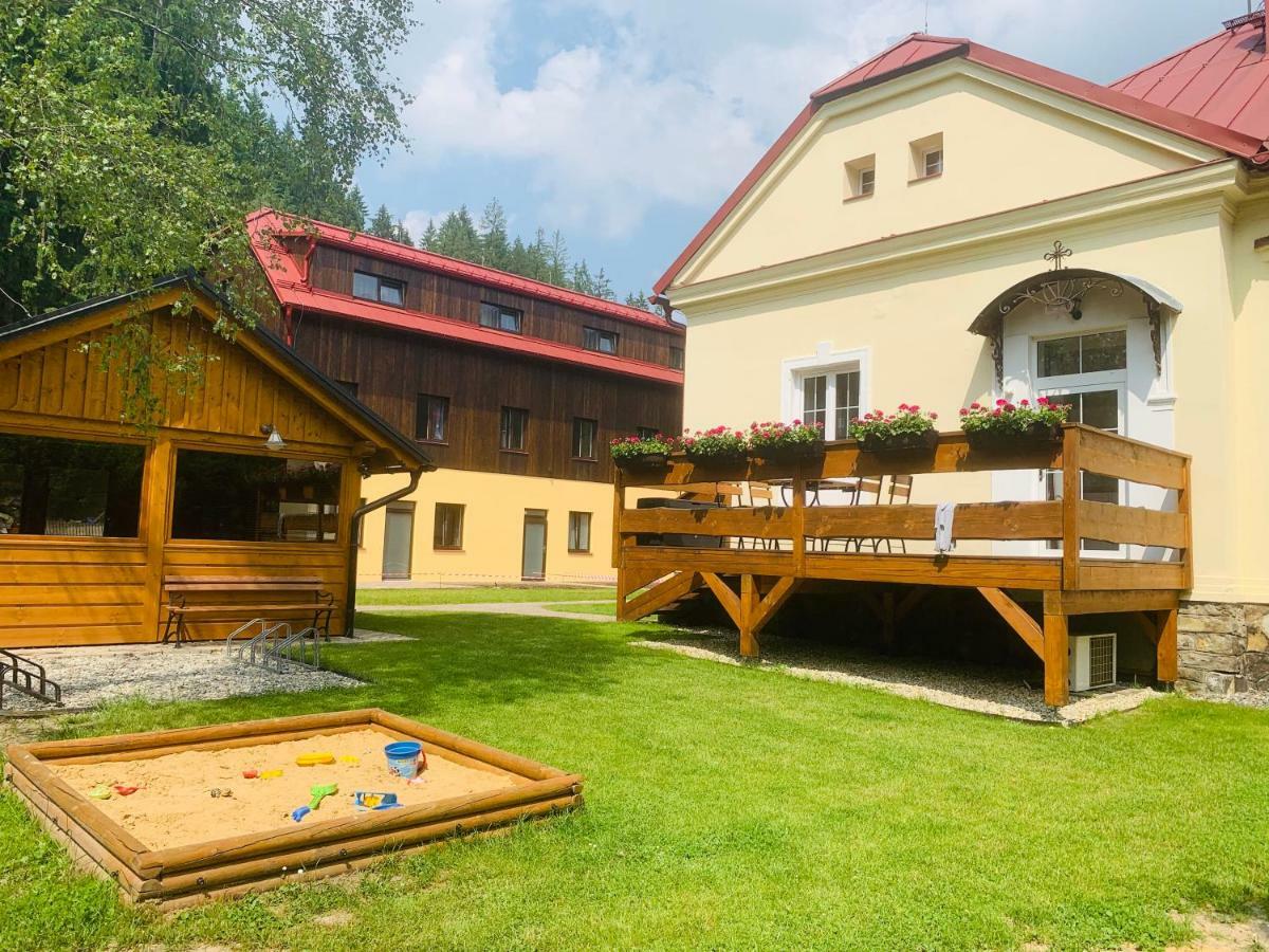 Aparthotel Stodola Na Bile Bila  Zewnętrze zdjęcie
